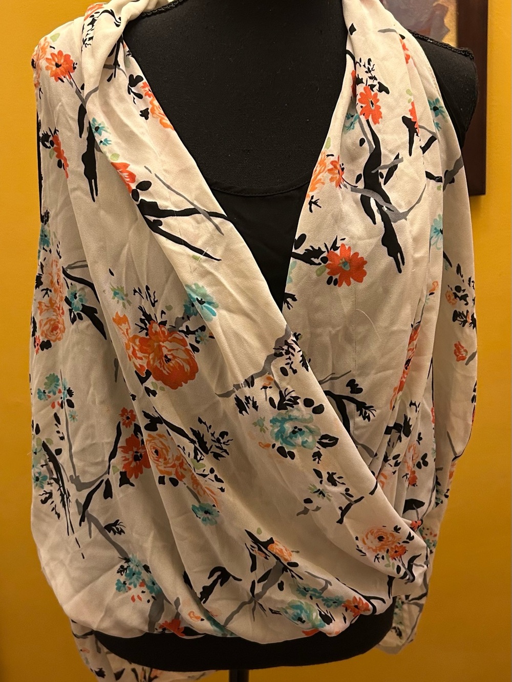 Xhilaration Drapey Silky Crossover Floral Hi-Low Blouse Size Large
